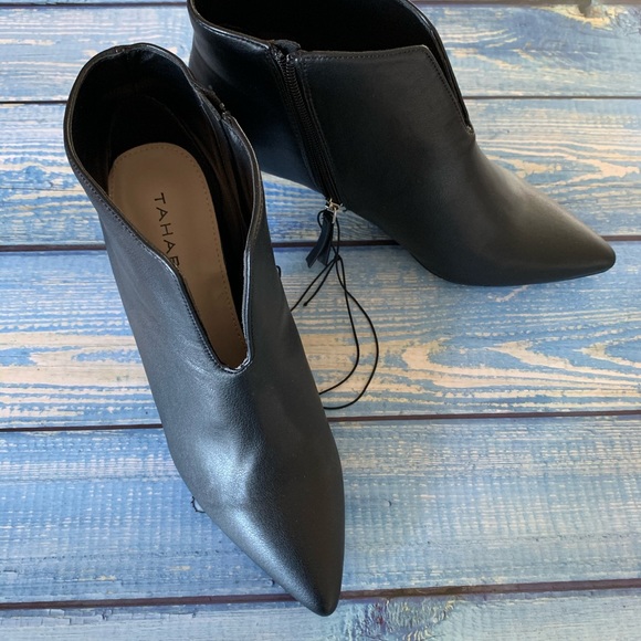 Tahari Shoes - Tahari Boots